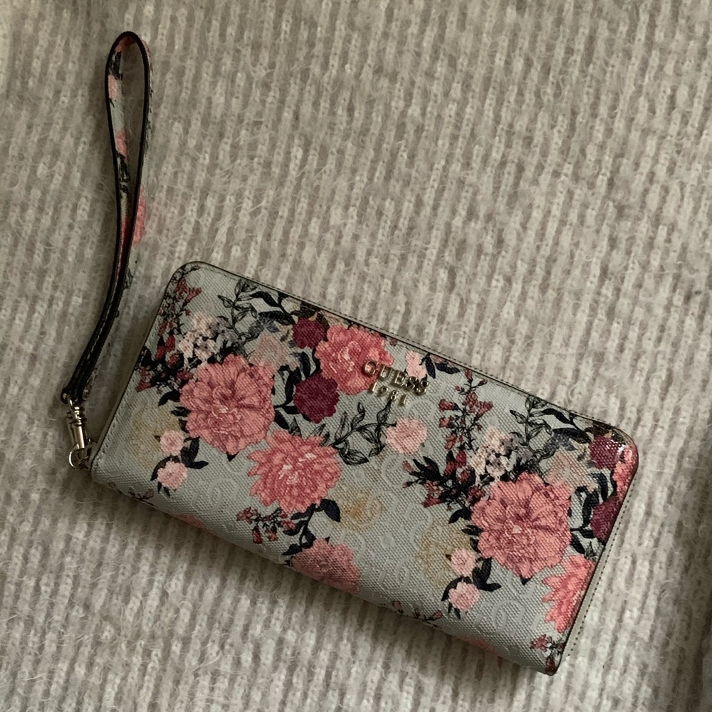 Guess Large Wristlet Wallet